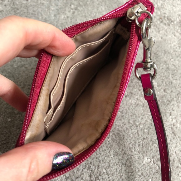 Coach Poppy Gloss Quilted Patent Leather Wristlet - Picture 7 of 9